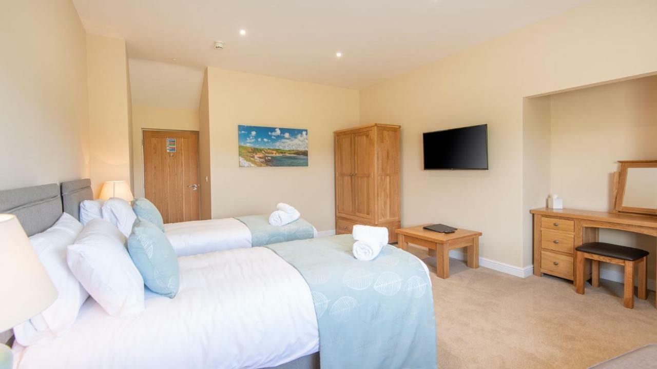 Lastra Farm Hotel Amlwch Экстерьер фото